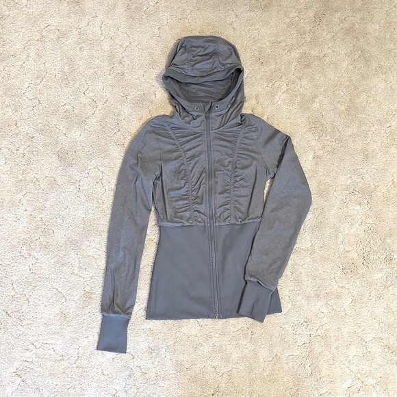 Lululemon  Reversible Dance Studio - Picture 2 of 3